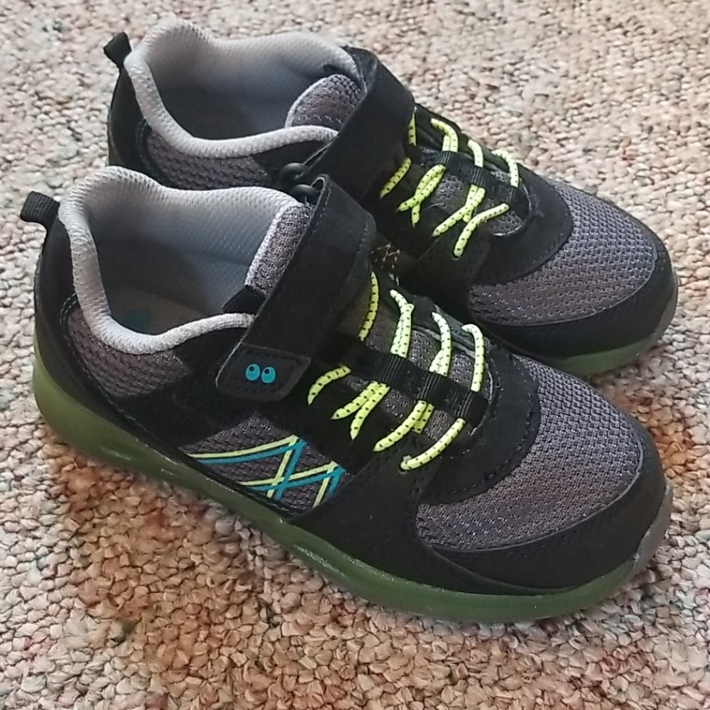 Surprize by Stride Rite shoes